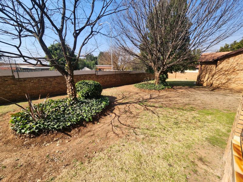 To Let 2 Bedroom Property for Rent in Willowbrook Gauteng