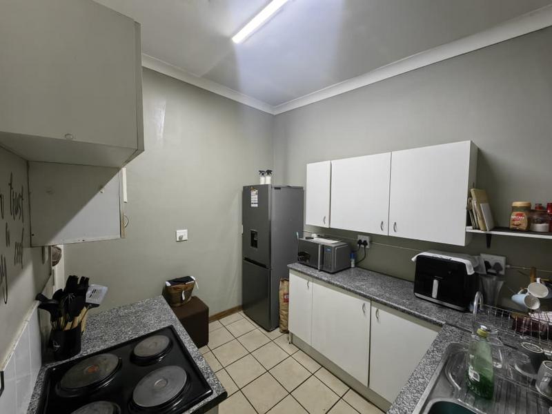 To Let 1 Bedroom Property for Rent in Petersfield Gauteng