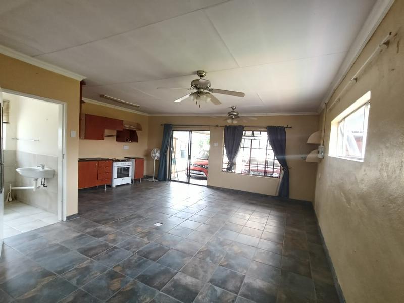 To Let 2 Bedroom Property for Rent in Petersfield Gauteng