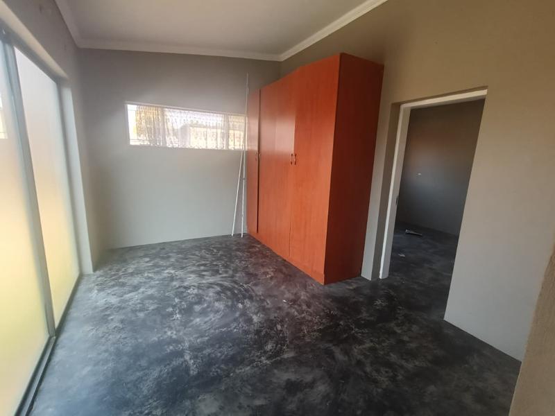 To Let 2 Bedroom Property for Rent in Petersfield Gauteng