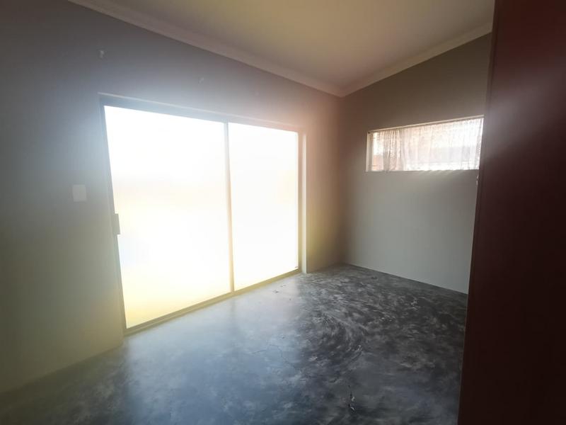 To Let 2 Bedroom Property for Rent in Petersfield Gauteng