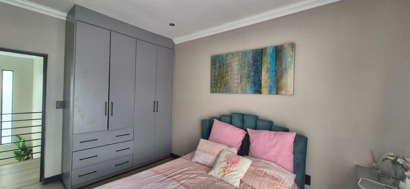 To Let 4 Bedroom Property for Rent in Midstream Ridge Gauteng