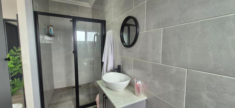 To Let 4 Bedroom Property for Rent in Midstream Ridge Gauteng