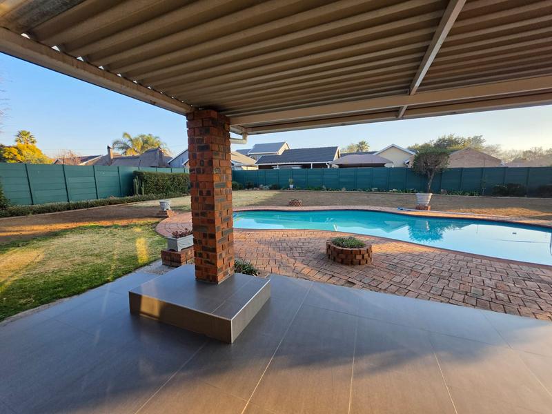 4 Bedroom Property for Sale in Brackenhurst Gauteng