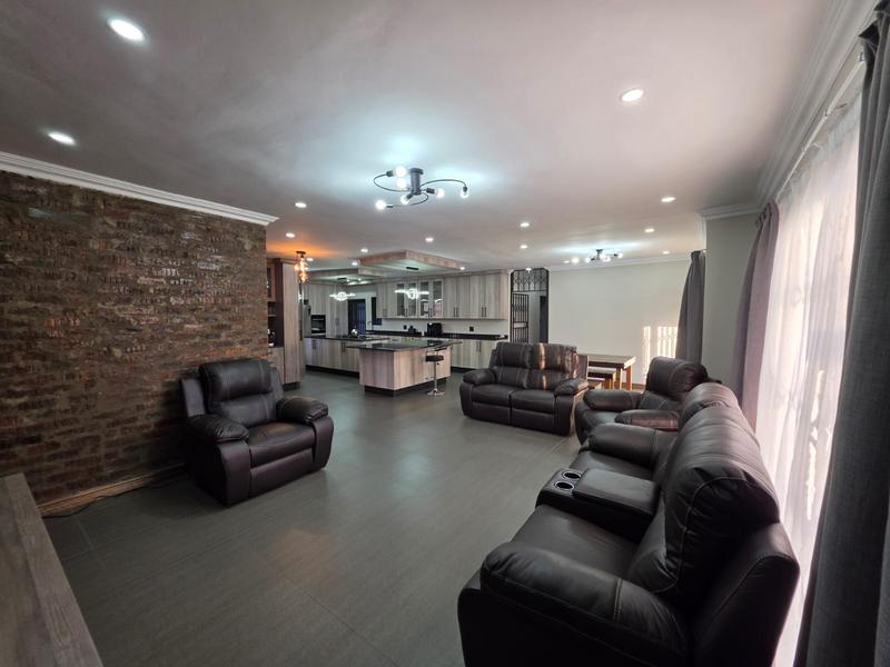 4 Bedroom Property for Sale in Brackenhurst Gauteng