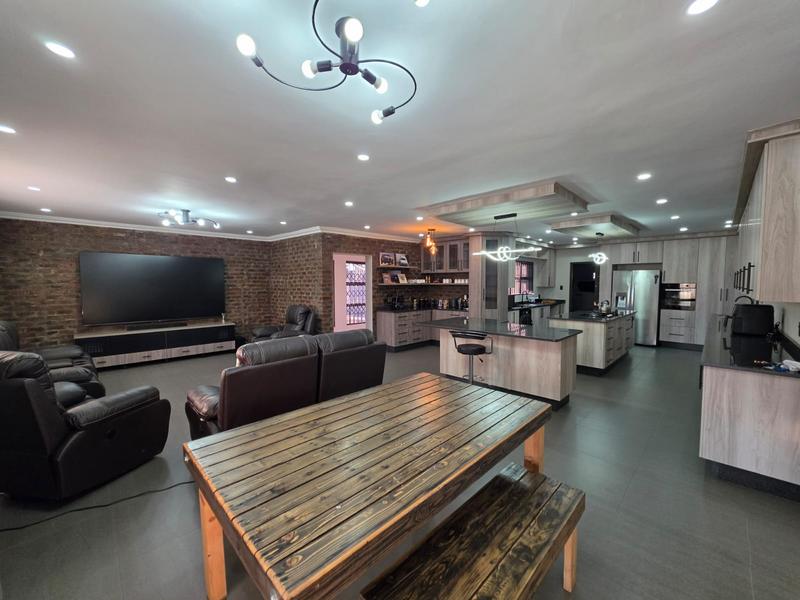 4 Bedroom Property for Sale in Brackenhurst Gauteng