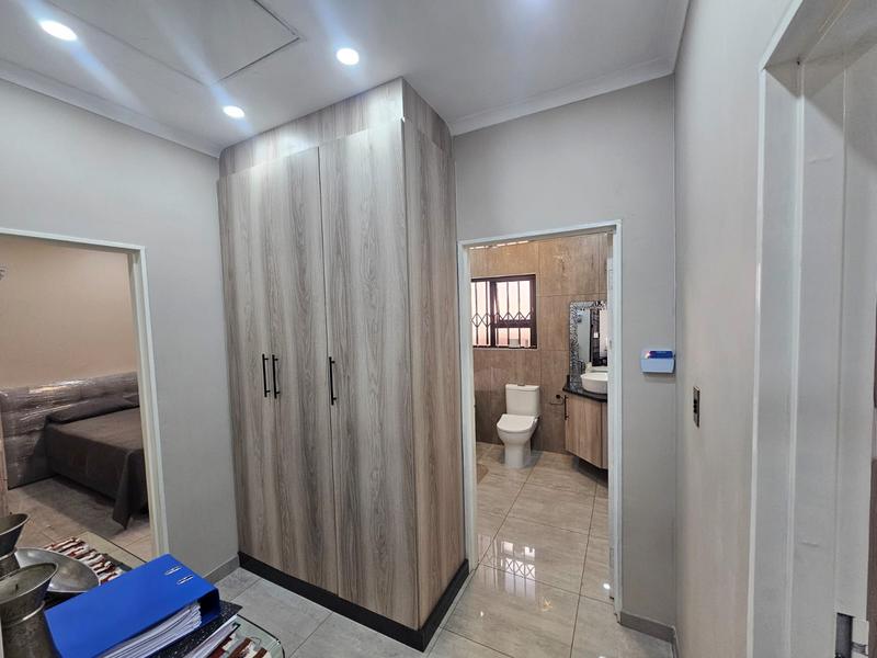 4 Bedroom Property for Sale in Brackenhurst Gauteng