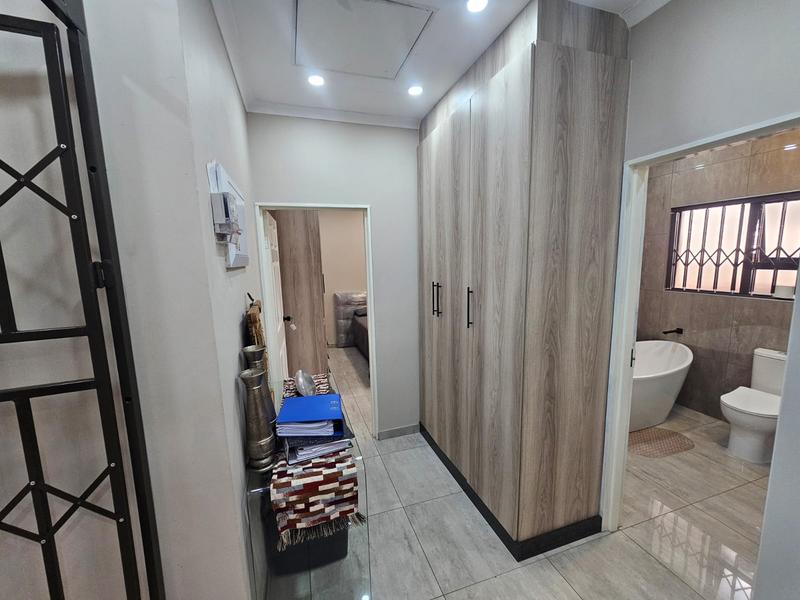 4 Bedroom Property for Sale in Brackenhurst Gauteng