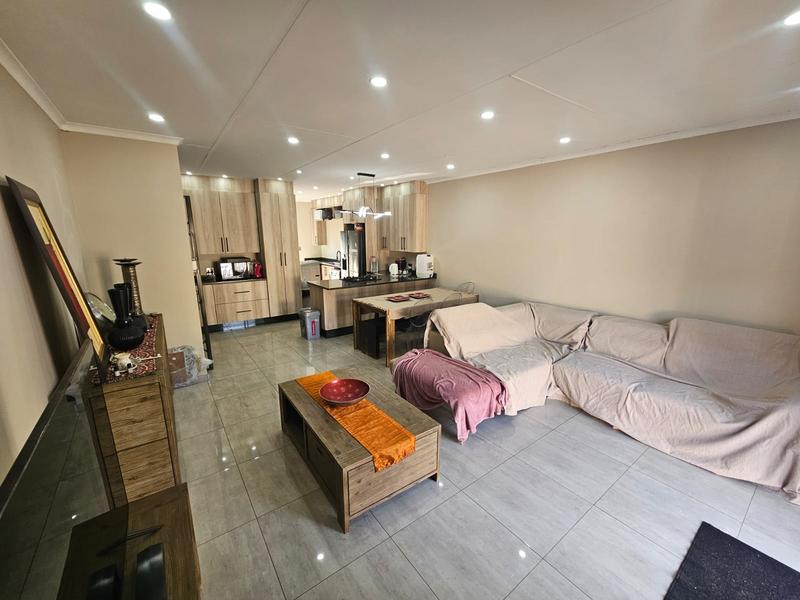 4 Bedroom Property for Sale in Brackenhurst Gauteng