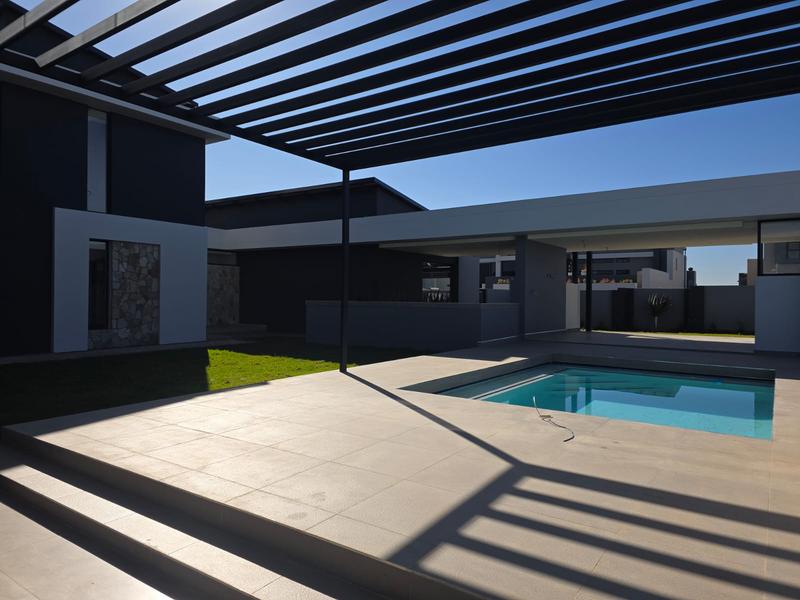 6 Bedroom Property for Sale in Midstream Heights Gauteng