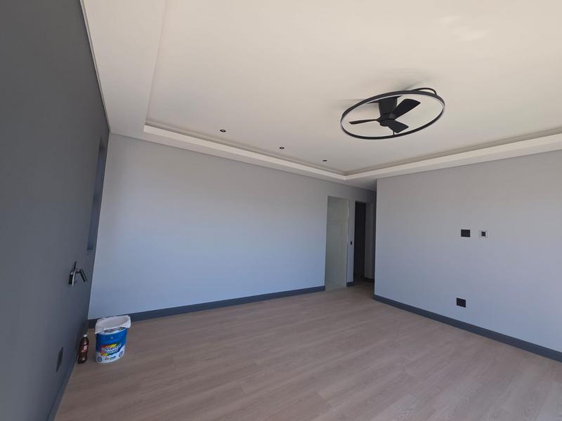 6 Bedroom Property for Sale in Midstream Heights Gauteng