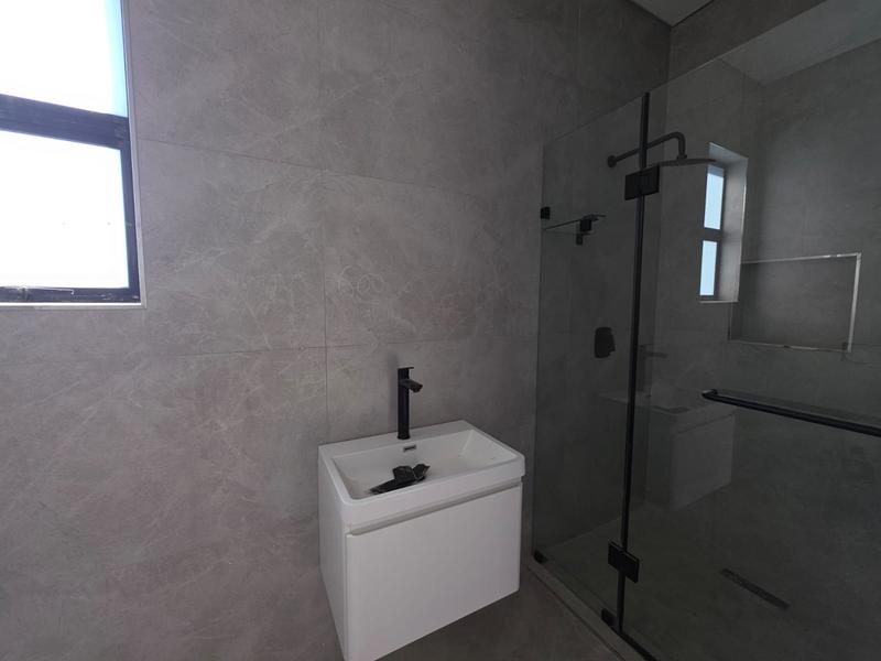 6 Bedroom Property for Sale in Midstream Heights Gauteng
