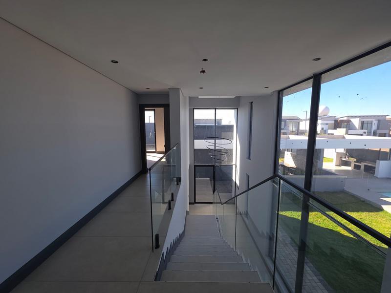 6 Bedroom Property for Sale in Midstream Heights Gauteng