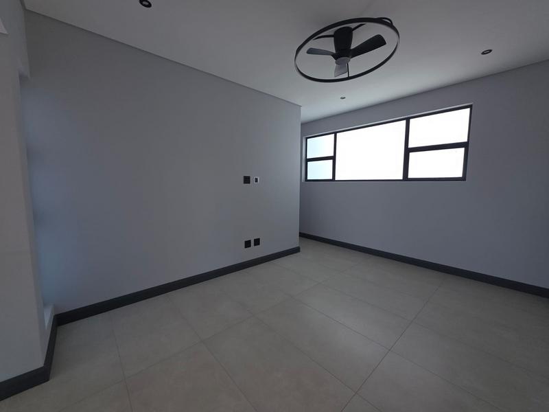 6 Bedroom Property for Sale in Midstream Heights Gauteng