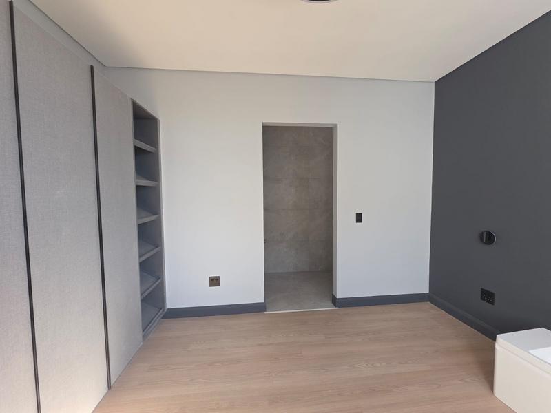 6 Bedroom Property for Sale in Midstream Heights Gauteng