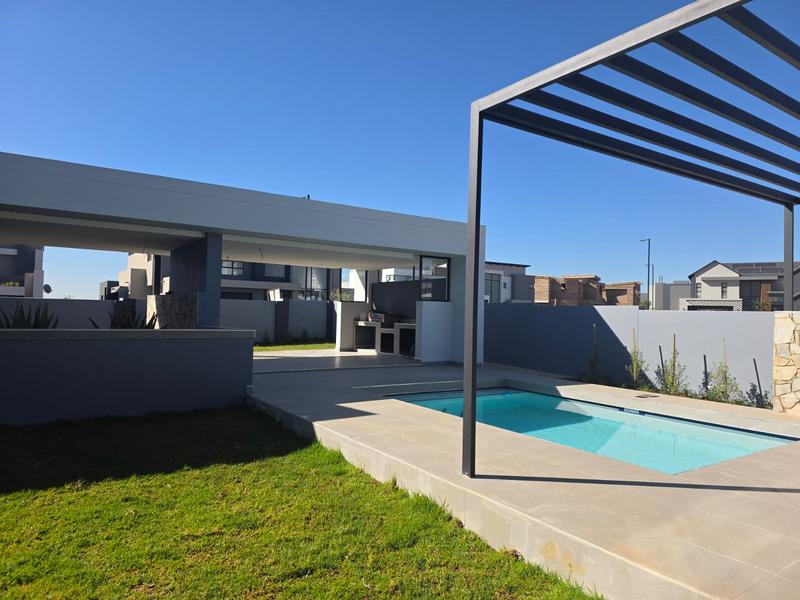 6 Bedroom Property for Sale in Midstream Heights Gauteng