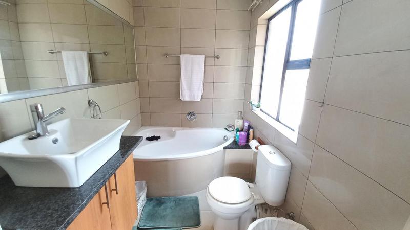 To Let 2 Bedroom Property for Rent in Rooihuiskraal North Gauteng