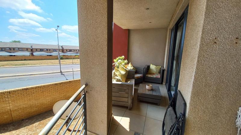 To Let 2 Bedroom Property for Rent in Rooihuiskraal North Gauteng