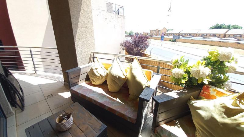 To Let 2 Bedroom Property for Rent in Rooihuiskraal North Gauteng