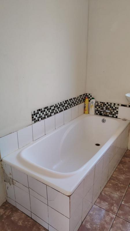 To Let 3 Bedroom Property for Rent in Protea Glen Gauteng
