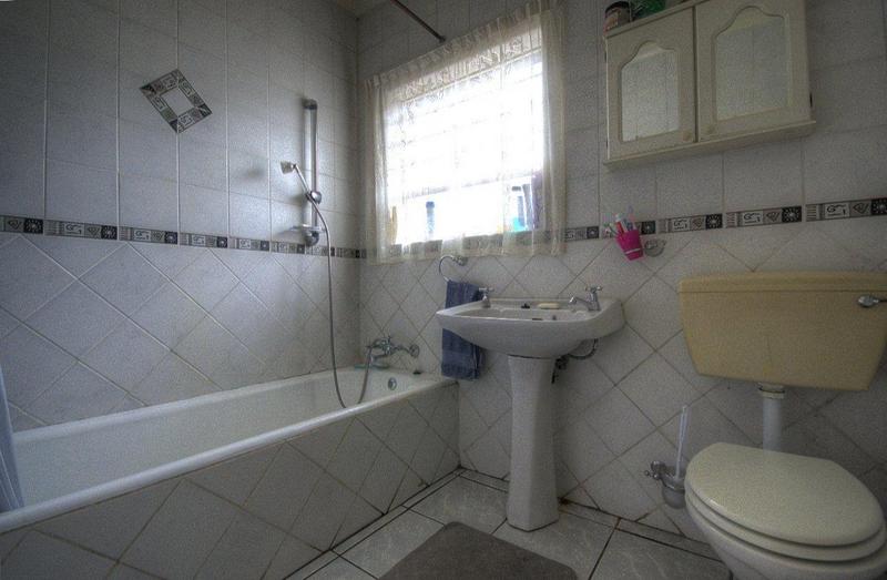 3 Bedroom Property for Sale in Brackendowns Gauteng