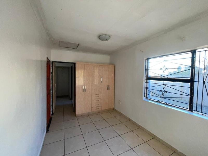 2 Bedroom Property for Sale in Lenasia Ext 2 Gauteng