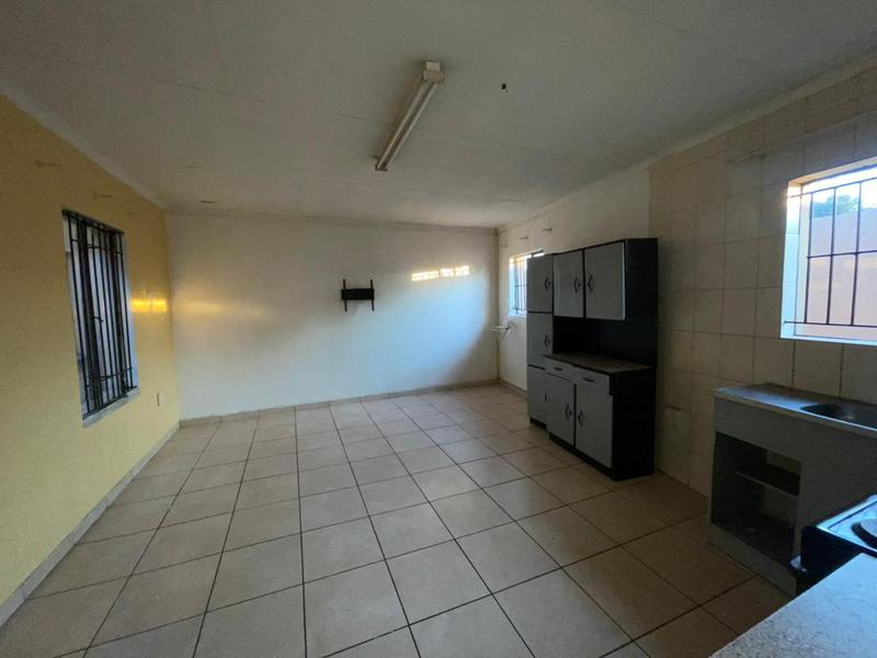 2 Bedroom Property for Sale in Lenasia Ext 2 Gauteng