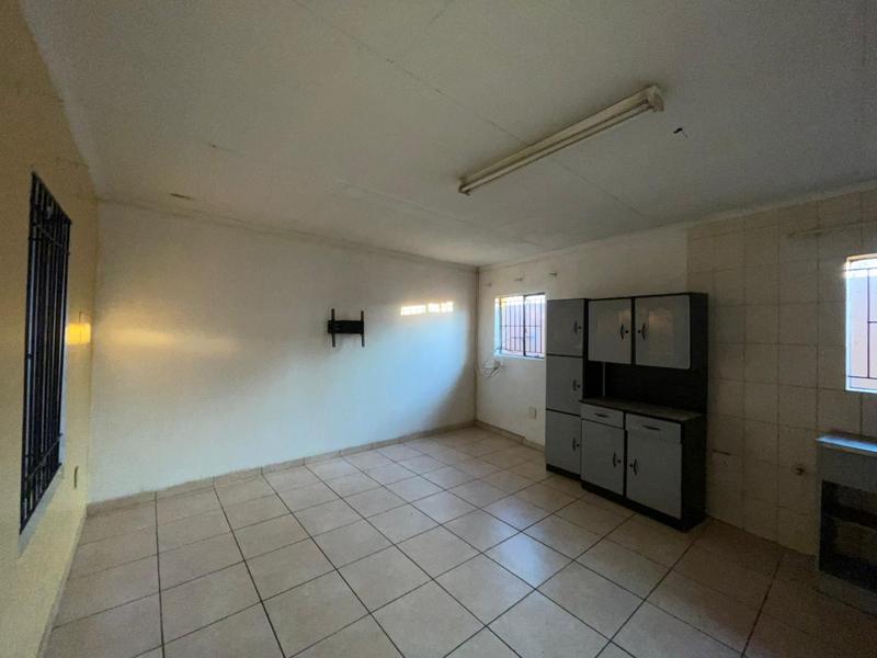 2 Bedroom Property for Sale in Lenasia Ext 2 Gauteng
