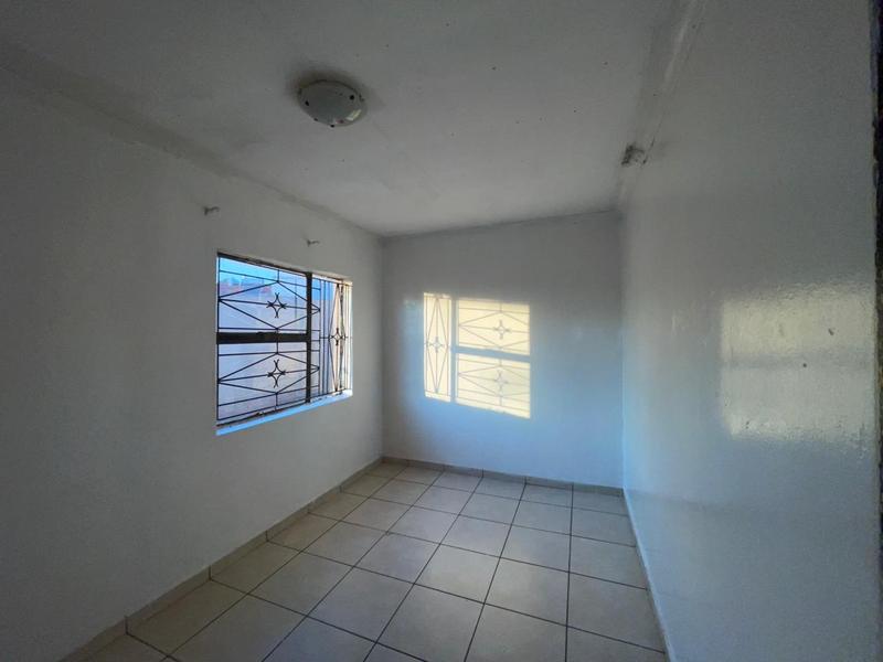 2 Bedroom Property for Sale in Lenasia Ext 2 Gauteng