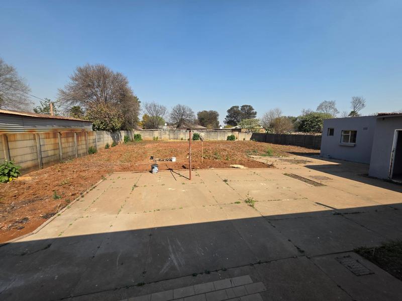 4 Bedroom Property for Sale in Clayville East Gauteng