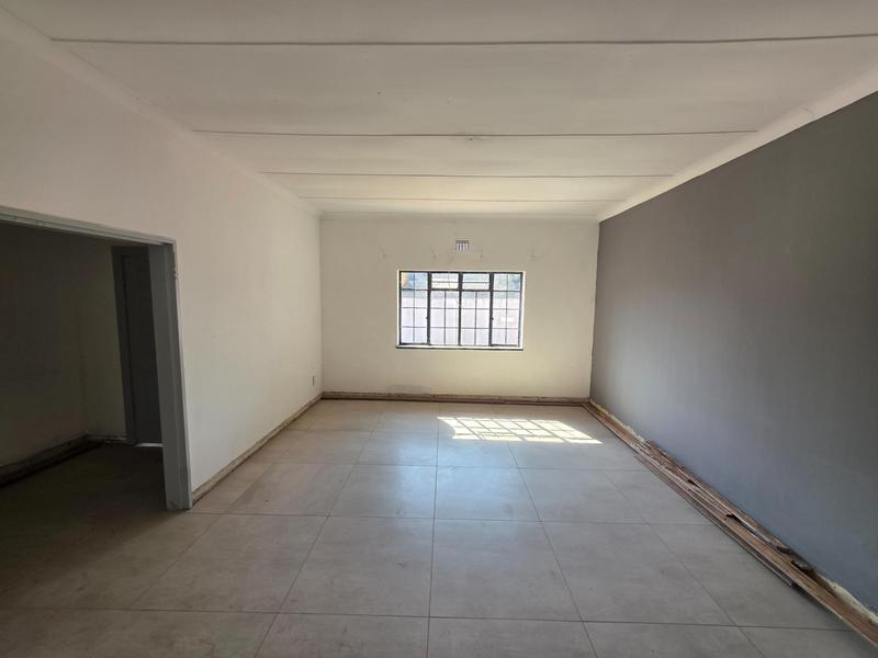 4 Bedroom Property for Sale in Clayville East Gauteng