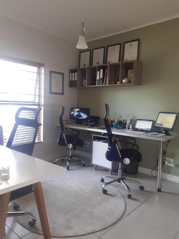 To Let 3 Bedroom Property for Rent in Linbro Park Gauteng