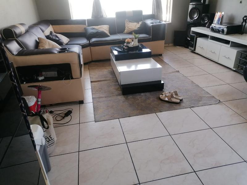 To Let 1 Bedroom Property for Rent in Primrose Gauteng