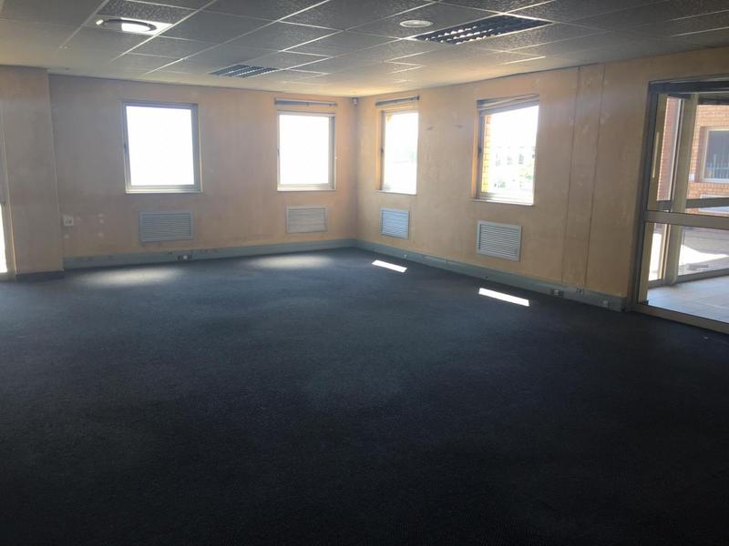 To Let Commercial Property for Rent in Kosmosdal Gauteng