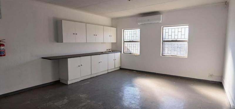 To Let Commercial Property for Rent in Silvertondale Gauteng