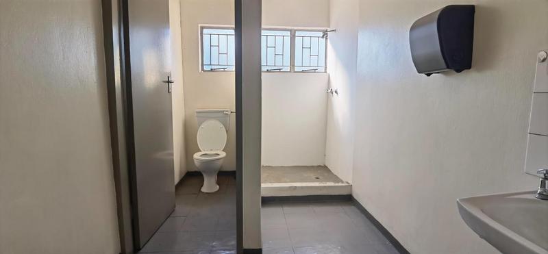To Let Commercial Property for Rent in Silvertondale Gauteng
