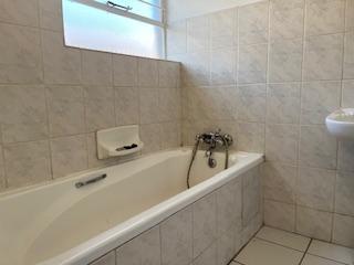 To Let 2 Bedroom Property for Rent in Glen Marais Gauteng