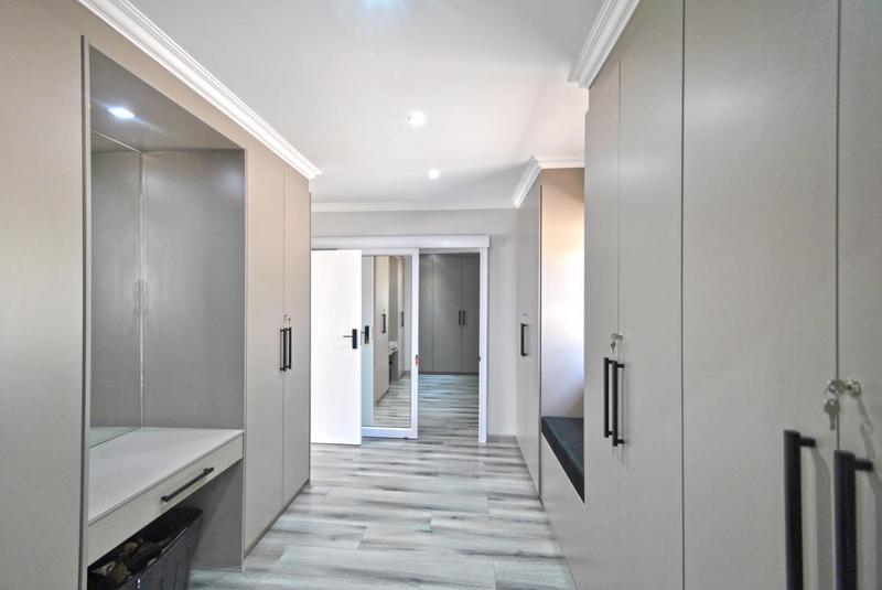 7 Bedroom Property for Sale in Arcon Park Gauteng