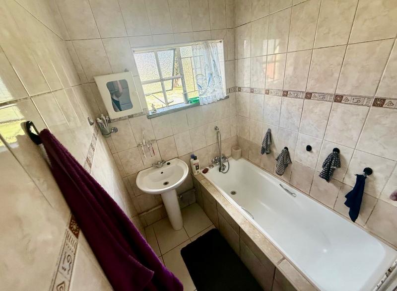 3 Bedroom Property for Sale in Vanderbijlpark Cw 6 Gauteng