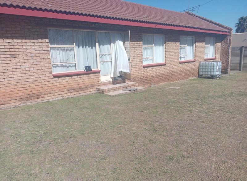 3 Bedroom Property for Sale in Vanderbijlpark SE 4 Gauteng