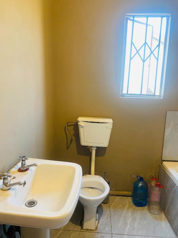 To Let 1 Bedroom Property for Rent in Protea Glen Gauteng