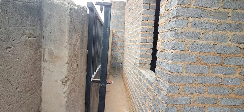 5 Bedroom Property for Sale in Alexandra East Bank Gauteng