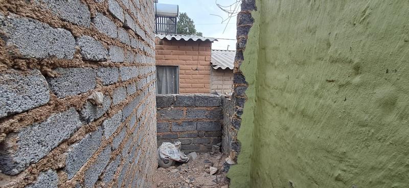 5 Bedroom Property for Sale in Alexandra East Bank Gauteng