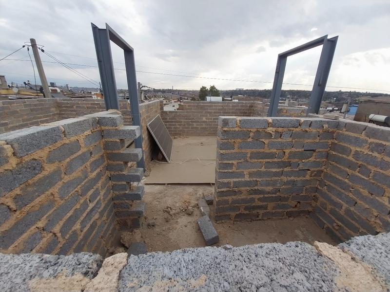 5 Bedroom Property for Sale in Alexandra East Bank Gauteng