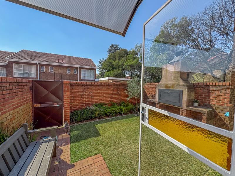 3 Bedroom Property for Sale in Eldoraigne Gauteng