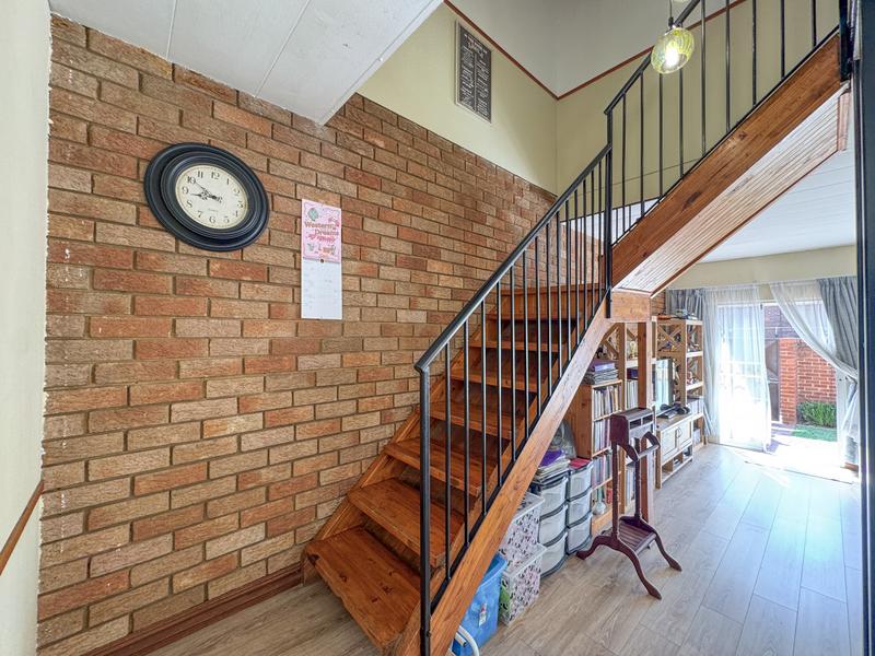 3 Bedroom Property for Sale in Eldoraigne Gauteng