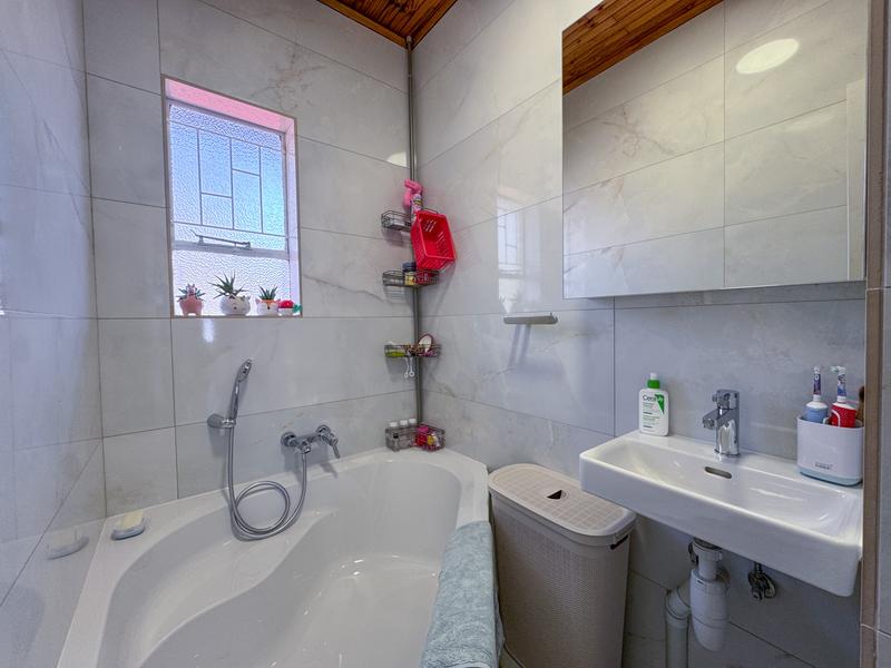 3 Bedroom Property for Sale in Eldoraigne Gauteng