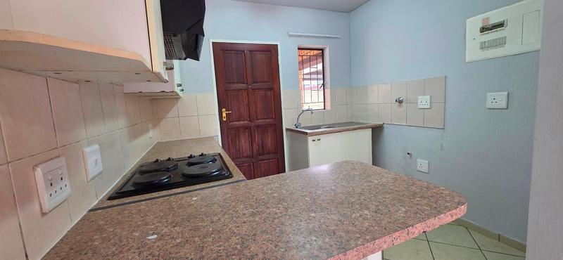 To Let 2 Bedroom Property for Rent in Honeydew Gauteng