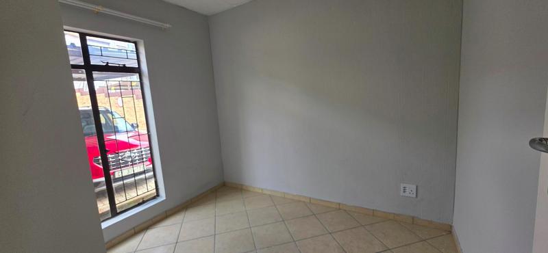 To Let 2 Bedroom Property for Rent in Honeydew Gauteng