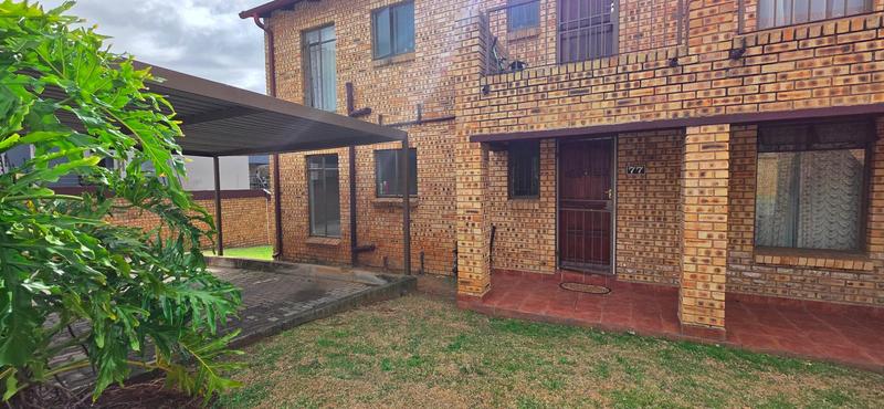 To Let 2 Bedroom Property for Rent in Honeydew Gauteng